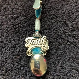 Handmade Faith roach clip set up or lay down